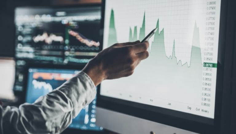 What are the Risks and Rewards of Investing Through Equity Crowdfunding?
