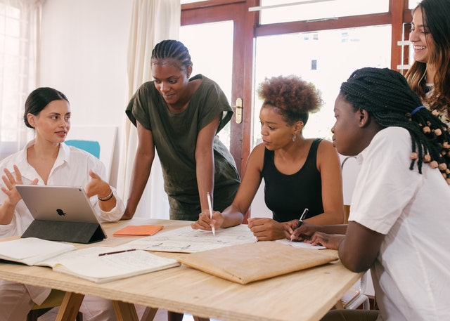 Crowdfunders Are Investing in Far More Minority Founders Than VCs Are