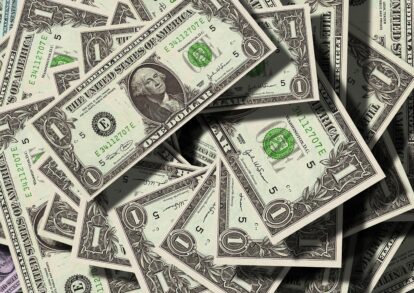 How Revenue Impacts Online Startup Funding Rounds