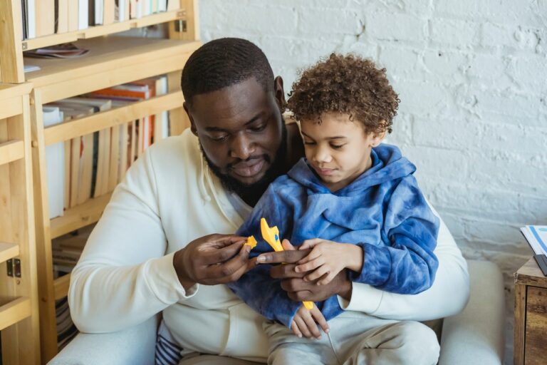 Mediloq Founder Dan Estoque Is Making Child-Safe Containers Eco-Friendly