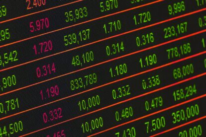 Tracking Public and Private Market Growth